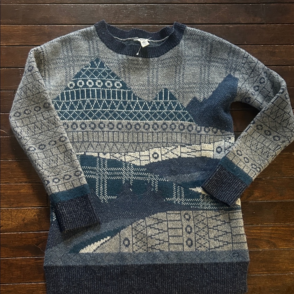 Woolrich Mountain Pattern Sweater - Gray and Blue